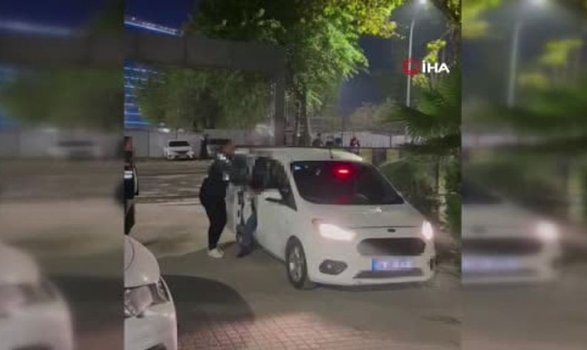 Kadıköy'de intihar teşebbüsü: Polis ikna çalışmasıyla şahsı kurtardı