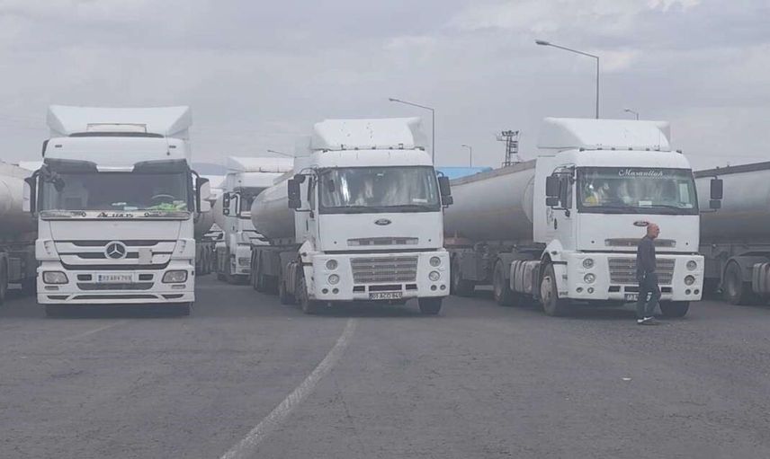 Tır şoförleri düzenli sevk sistemi talep ediyor: Parkta bekleyemiyoruz