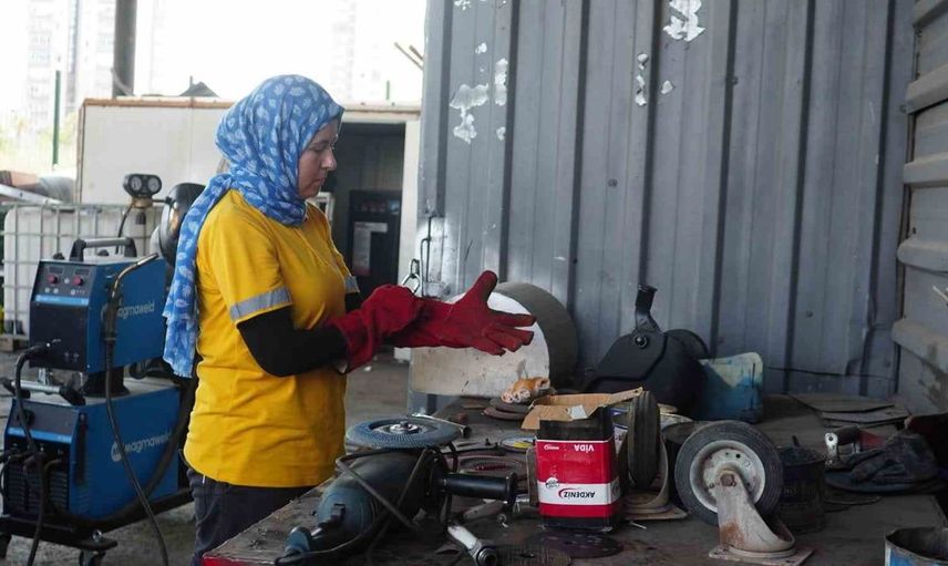 Mersin'de kadın kaynak ustası üretime güç katıyor