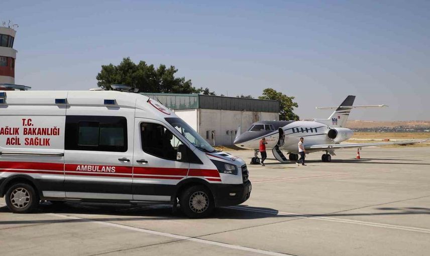 Bıçaklı saldırıya uğrayan milletvekili melih meriç, İstanbul’a ambulans uçakla ulaştı