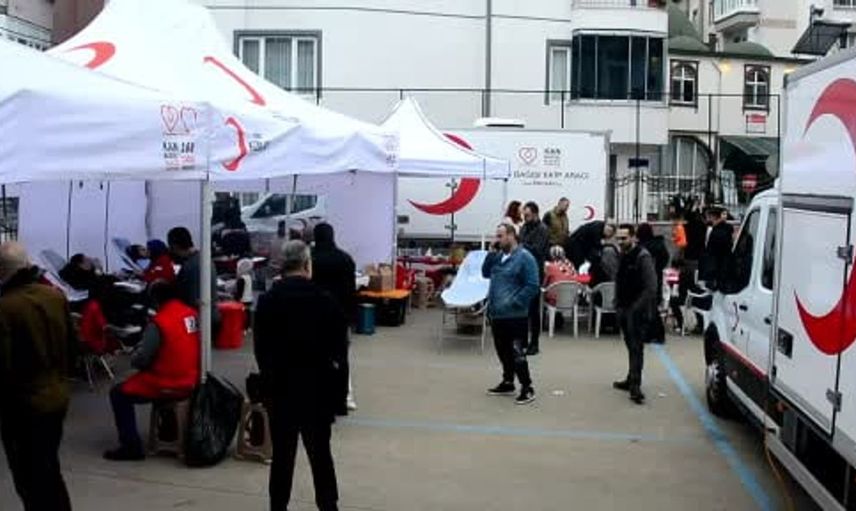 Minik öğrencilerin katkısıyla 156 ünite kan toplandı