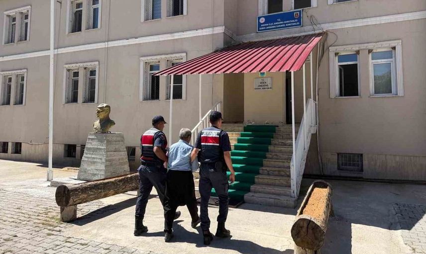 Traktörle köpeği sürükleyen kişi gözaltına alındı