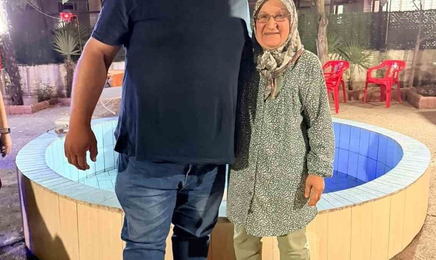 Salihli’de ilkokul arkadaşları, 28 yıl sonra buluştu