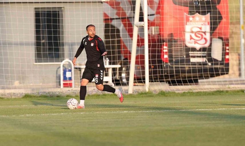 Sivasspor, hazırlık maçında pendikspor ile golsüz berabere kaldı