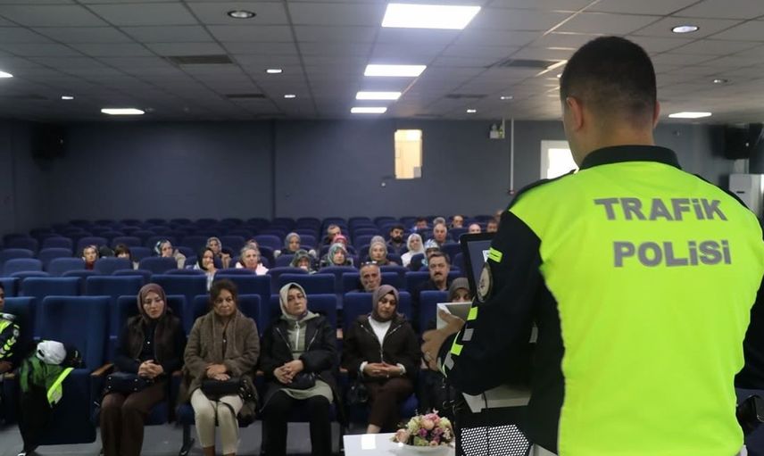 Bilecik'te öğrenci taşımacılığı için servis şoförlerine eğitim verildi