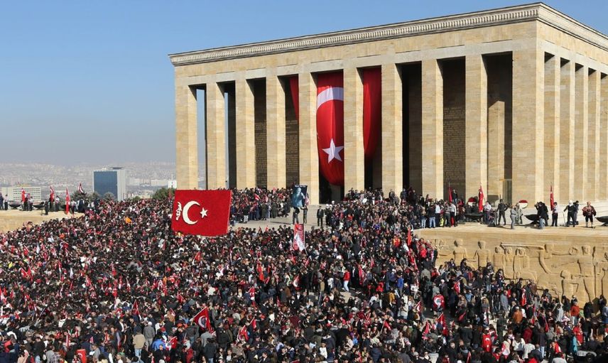 23 Nisan’da ziyaretçi akınına uğrayacak: Anıtkabir bugün kaçta açılıyor, kaçta kapanıyor?