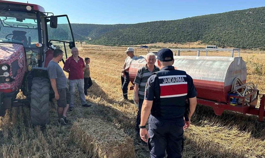 Bilecik’te biçerdöver operatörlerine yangın eğitimi verildi
