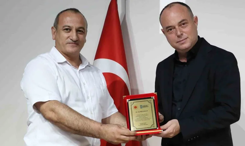 Yaprak Sayar ve Alper Uzkur, denetimli serbestlik yükümlüleriyle buluştu