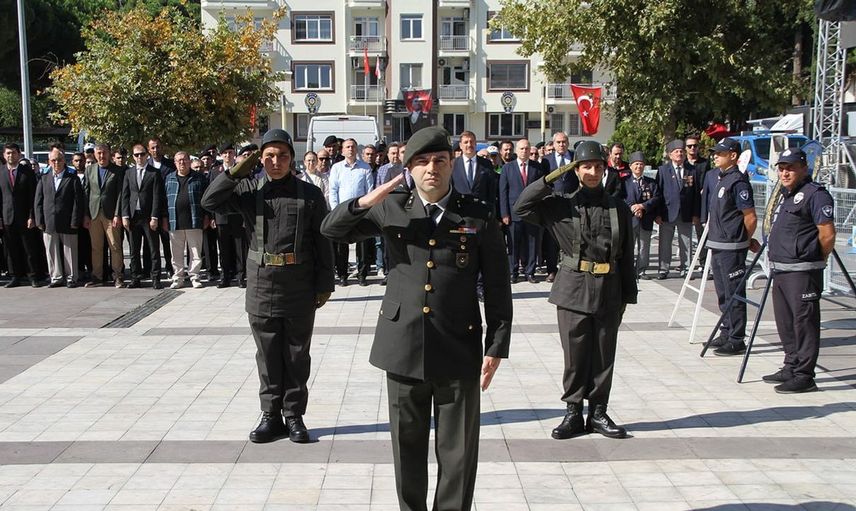Kula'da gaziler günü programında duygu dolu anlar