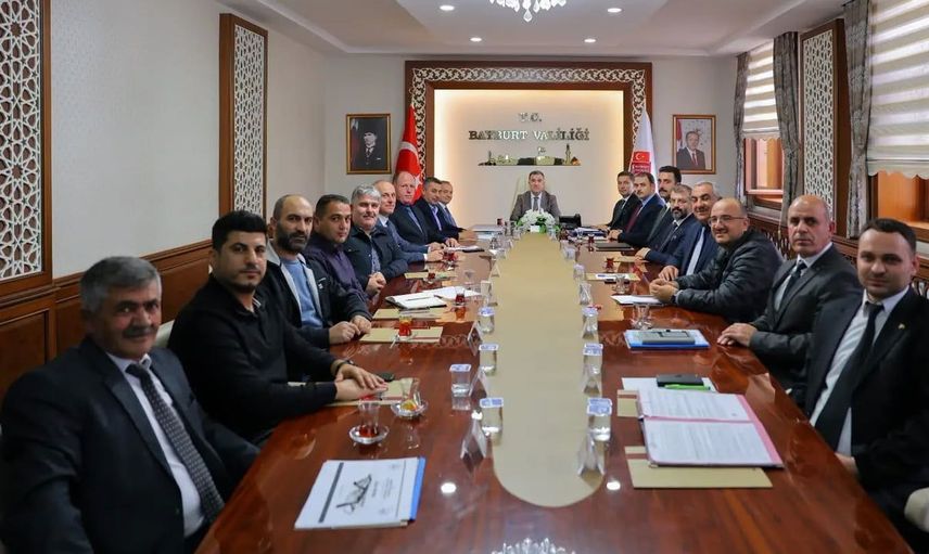 Bayburt’ta köy yatırımları masaya yatırıldı