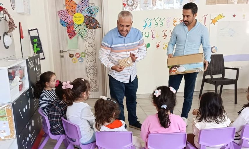 Gaziantep'te çocuklara özel etkinlik: hediyelerle yüzler güldürüldü