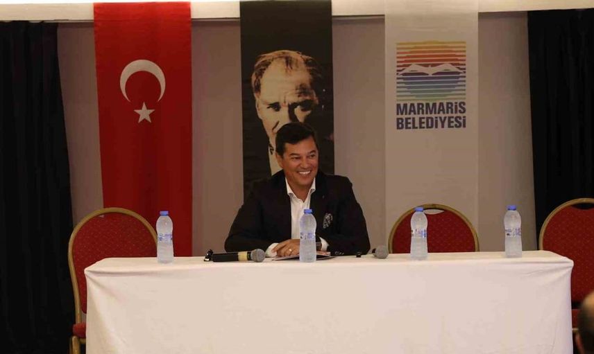 Marmaris Belediyesi muhtarlarla iş birliği toplantısı düzenledi