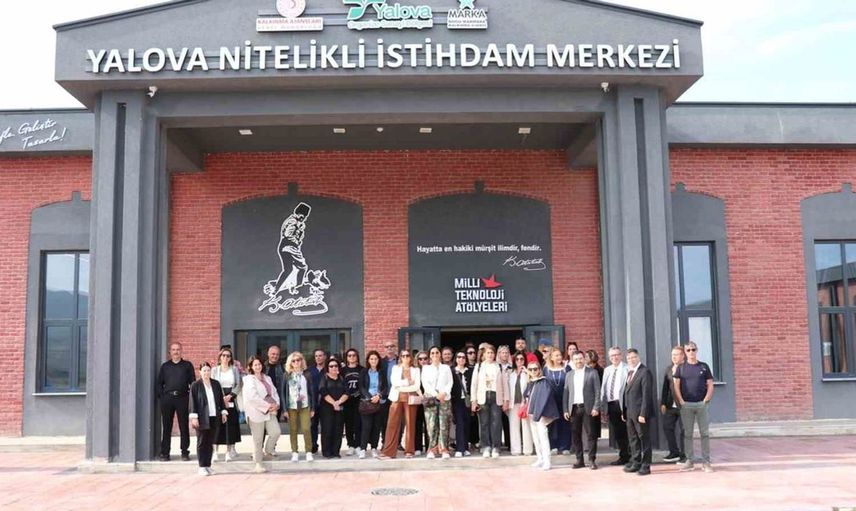 İtalya'dan gelen eğitim heyeti Yalova OSB'de mesleki iş birliğini güçlendirdi
