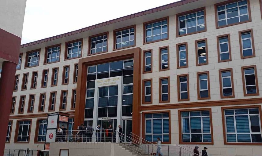 Güllü’nün kızı Tuğyan Ülkem Gülter annesinin ölümündeki suçlamaları reddetti