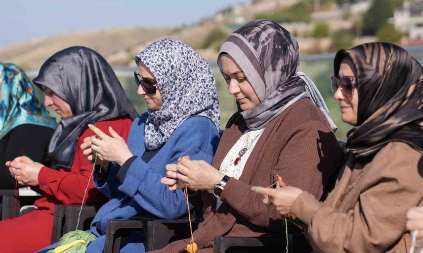 Elazığ'da harput cam seyir terasında geleneksel el sanatları buluşması