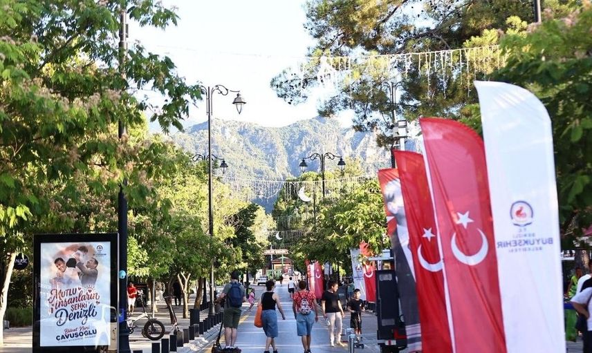 Denizlilerden bulvardaki etkinliklere yoğun ilgi