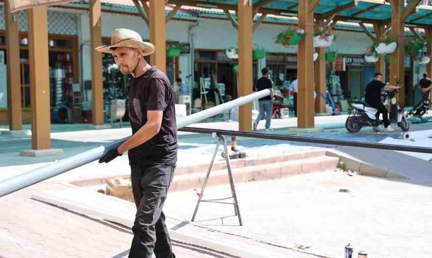 Kırşehir'de çadırcılık geleneği tehlikede: Usta mesleğinin geleceğinden kaygılı