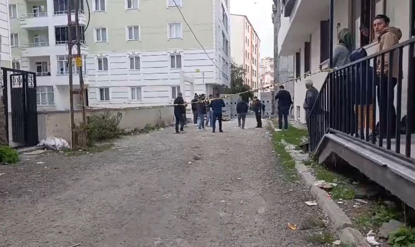 Kars'ta motosikletle gerçekleştiren silahlı saldırı: 2 yaralı