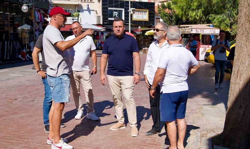 Kuşadası’nın yeni cazibe merkezi kent meydanında sona gelindi