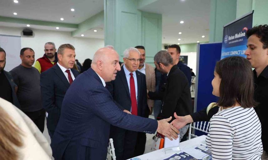 Darıca'da 6. istihdam fuarı ile iş arayanlar buluştu