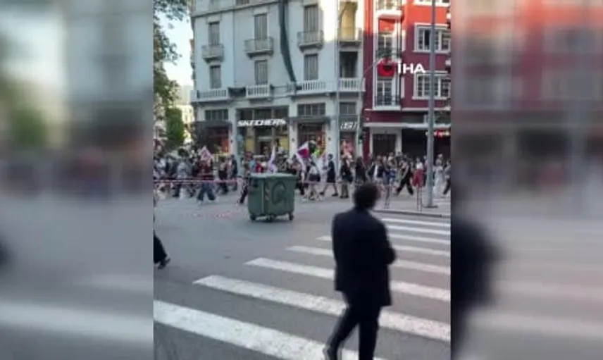 Selanik'te binlerce kişi Miçotakis'in konuşmasını protesto etti