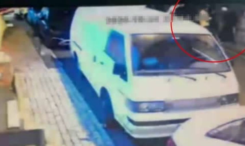 Esenler'de sokak ortasında bıçaklı saldırıya uğrayan genç için 4 şüpheli gözaltına alındı