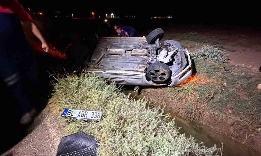 Mardin'de kontrolden çıkan otomobil takla attı, 3 kişi yaralandı