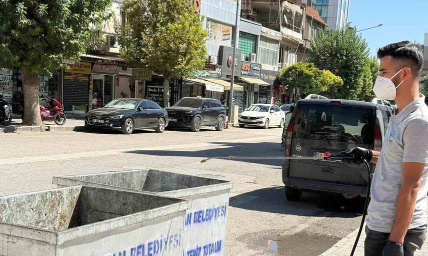 Adıyaman'da haşere ile mücadele çalışmaları aralıksız devam ediyor