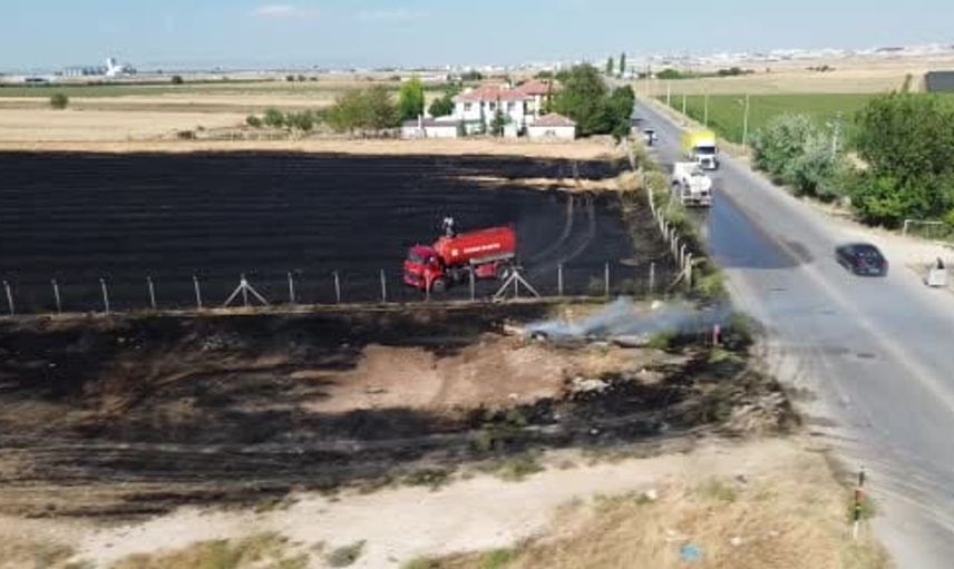 Karaman'da otluk alanda çıkan yangın, evlere ulaşmadan söndürüldü