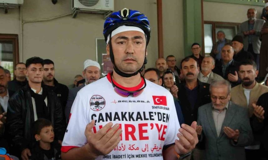 Çanakkaleli baba, umre yolculuğuna bisikletle çıktı: 'Beni dualarınız güçlendirecek'