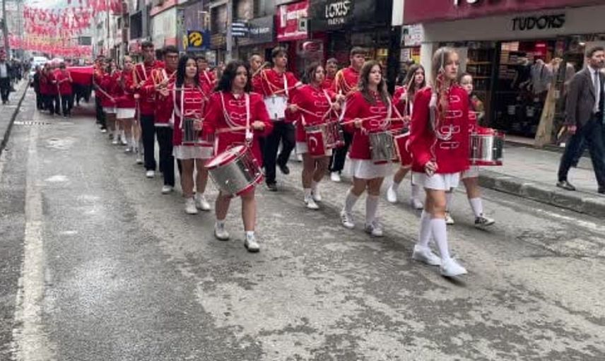 Zonguldak'ta gaziler günü kutlamasıyla kortej yürüyüşü yapıldı