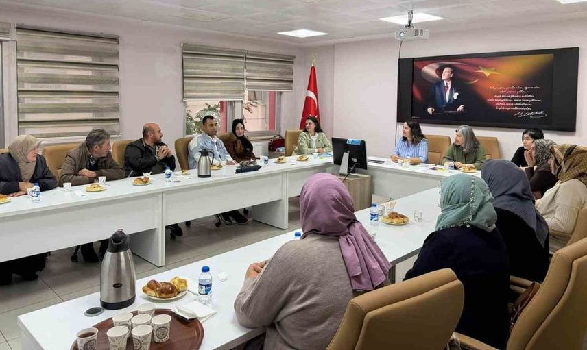 Koruyucu aile eğitimiyle destekleyici ortam sağlanıyor