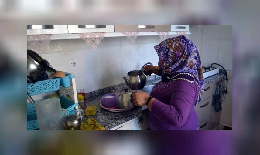 25 yıllık ev hanımlarına emeklilik şartları nelerdir? Ev hanımları nasıl emekli olur?