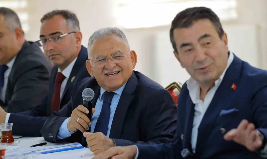 Başkan Büyükkılıç, Bünyan'da muhtarlarla bir araya geldi