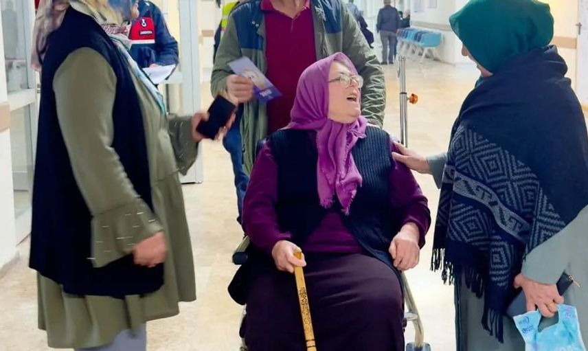 Bayburt Devlet Hastanesi'nde yaşlılara özel sağlık bilgilendirmesi yapıldı