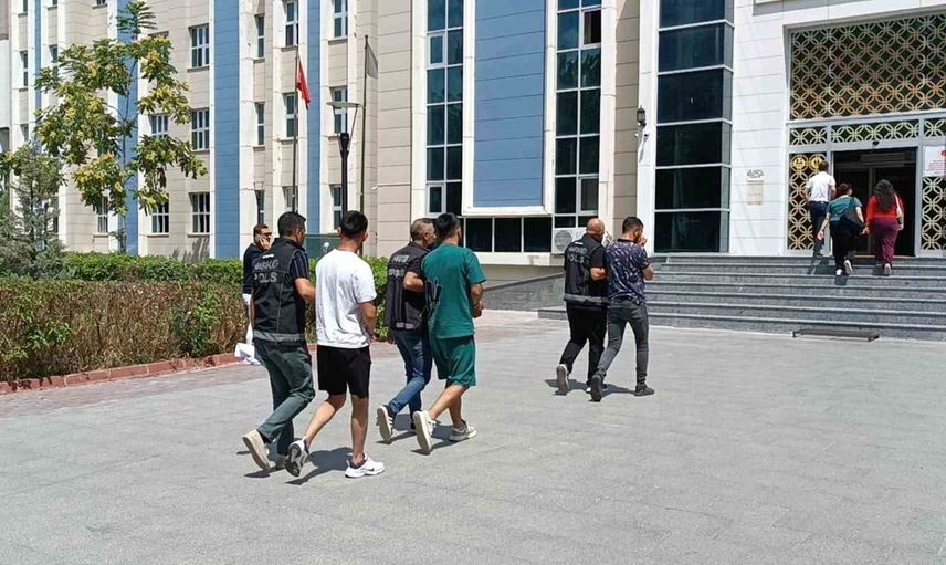 Kırşehir'de narkotik operasyonu: İki kişi cezaevine gönderildi