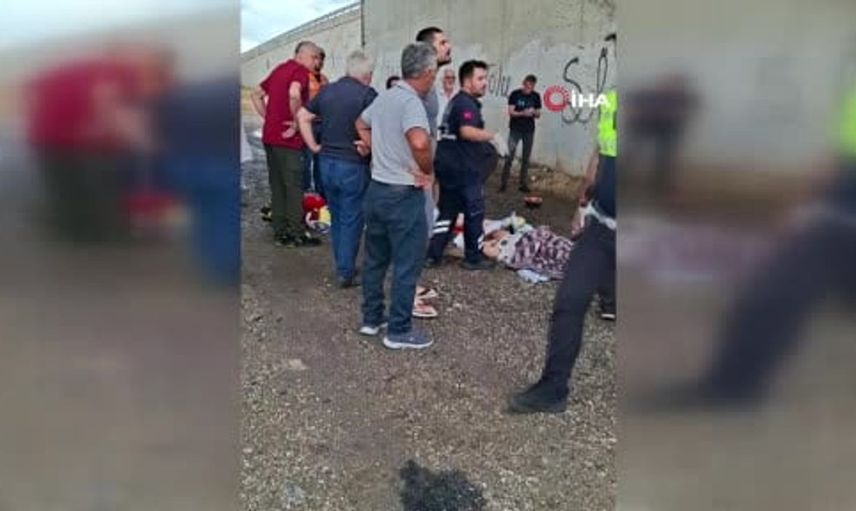 Bursa'da köprülü kavşakta meydana gelen kazada 3 kişi hayatını kaybetti, 2 kişi ağır yaralandı