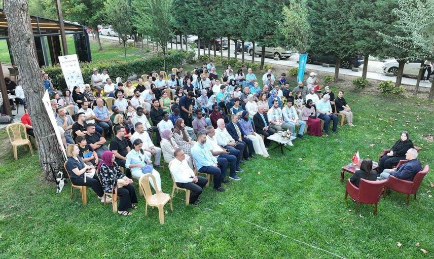 Eğitimde fırsat eşitliği: Gazze’nin çocukları için bilim kafe etkinliği