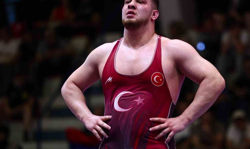 Hakan Büyükçıngıl Akdeniz Oyunları'nda altın madalyayı kazandı