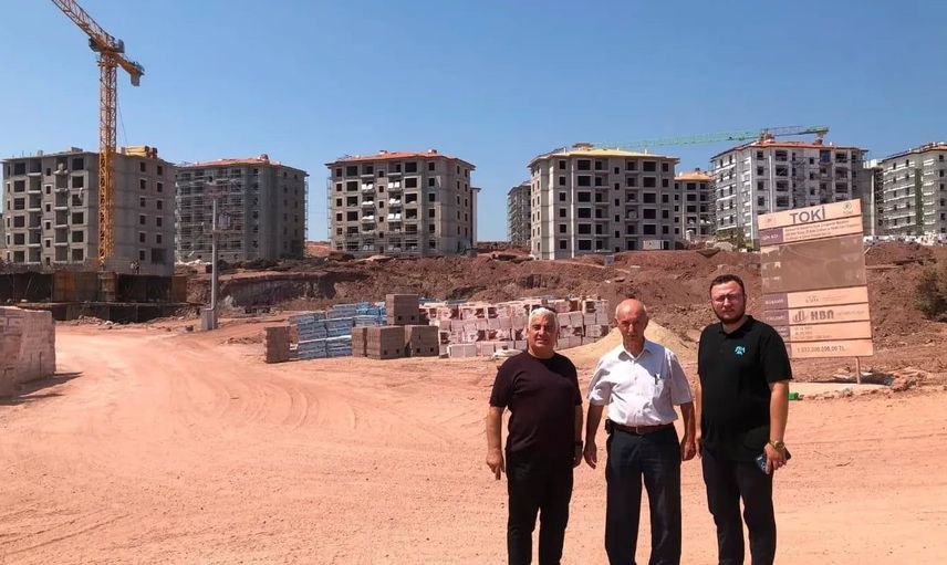 AK Parti Bandırma yönetimi toki inşaatında incelemelerde bulundu
