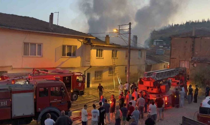 Bursa'da 30 yaşındaki genç, evde çıkan yangında hayatını kaybetti