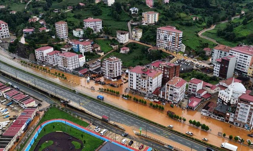Rize’nin İyidere ilçesinde sel felaketi sonrası görüntüler havadan kaydedildi