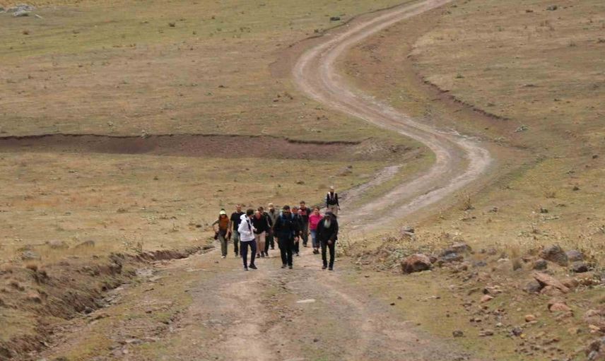 Üç ilin kesişiminde doğa harikası bir yürüyüş deneyimi