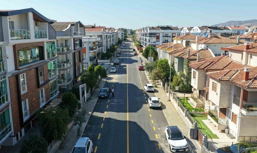Efeler'de Dedekuyusu Caddesi'ndeki asfalt çalışmaları sona erdi
