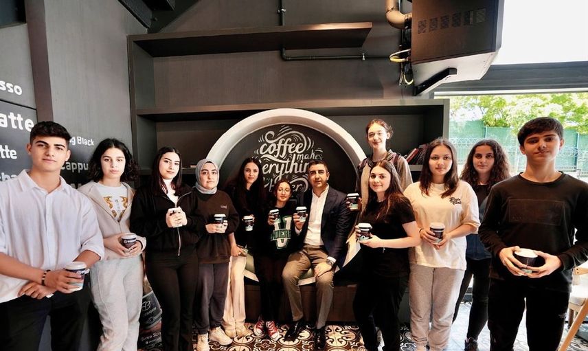 Kartal'da sosyal yaşam alanları genişliyor: Gezegen Kafe sayısı artıyor
