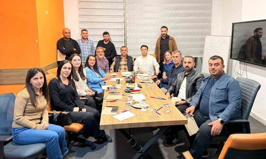 Yazıhan'da öğretmenler yapay zekanın eğitimdeki geleceğini tartıştı