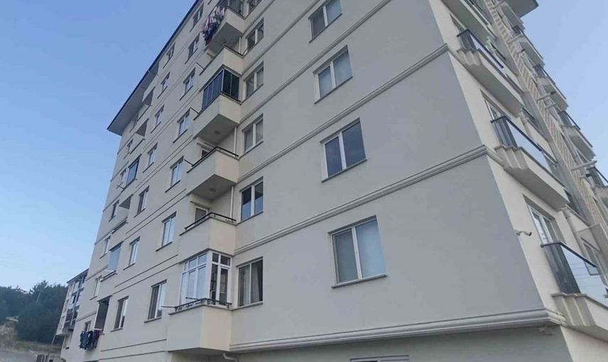 Kastamonu'da 2 yaşındaki çocuk 7. kattan düşerek hayatını kaybetti