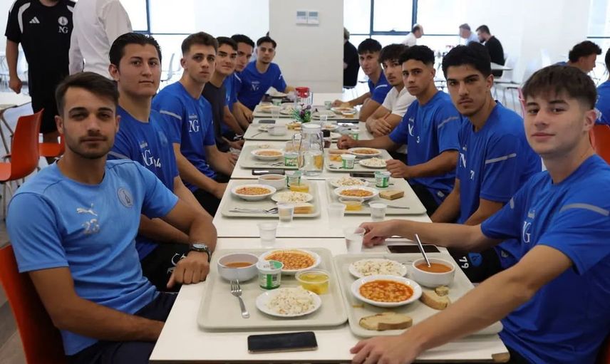 Kütahyaspor'un genç yeteneklerine Başkan Kahveci'den moral ziyareti