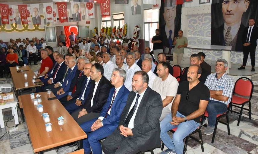 Gördes'te MHP'nin yeni ilçe başkanı Turgut Yıldızhan oldu