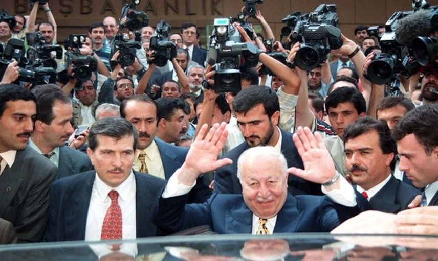 28 Şubat postmodern darbe nedir? Tarihin kara leke postmodern darbe üzerinden 27 yıl geçti